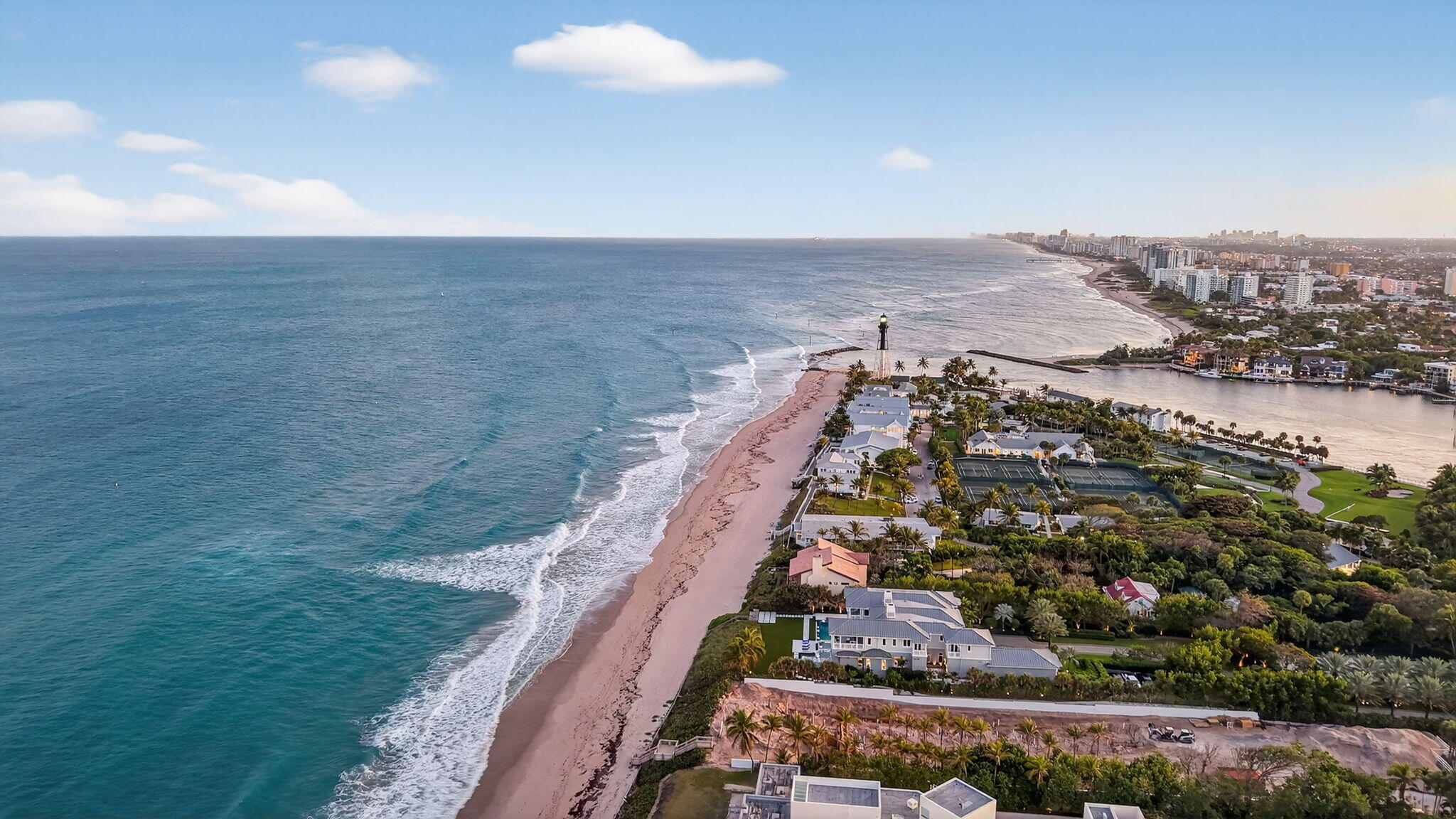 2755 Northeast 28th Avenue, Unit E2 Lighthouse Point, FL 33064 - Photo 58 of 62 71-web-or-mls-DJI_20260127181535_0669_D