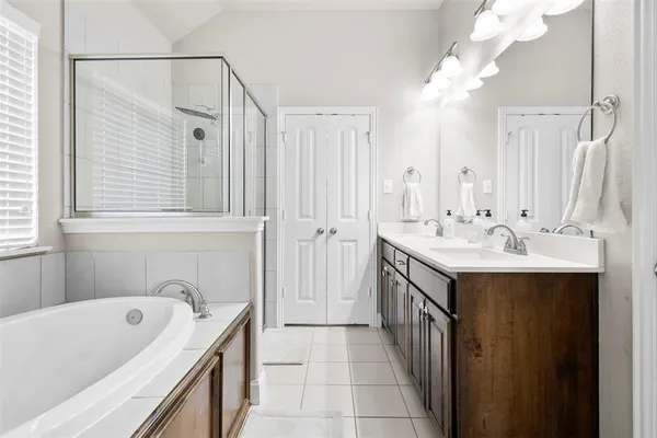 $369,000 | 3605 Worthington Drive, Midlothian, TX 76065