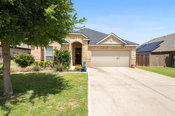 $369,000 | 3605 Worthington Drive, Midlothian, TX 76065