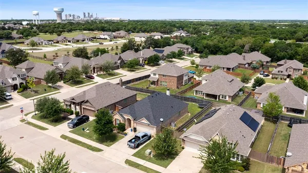 $369,000 | 3605 Worthington Drive, Midlothian, TX 76065