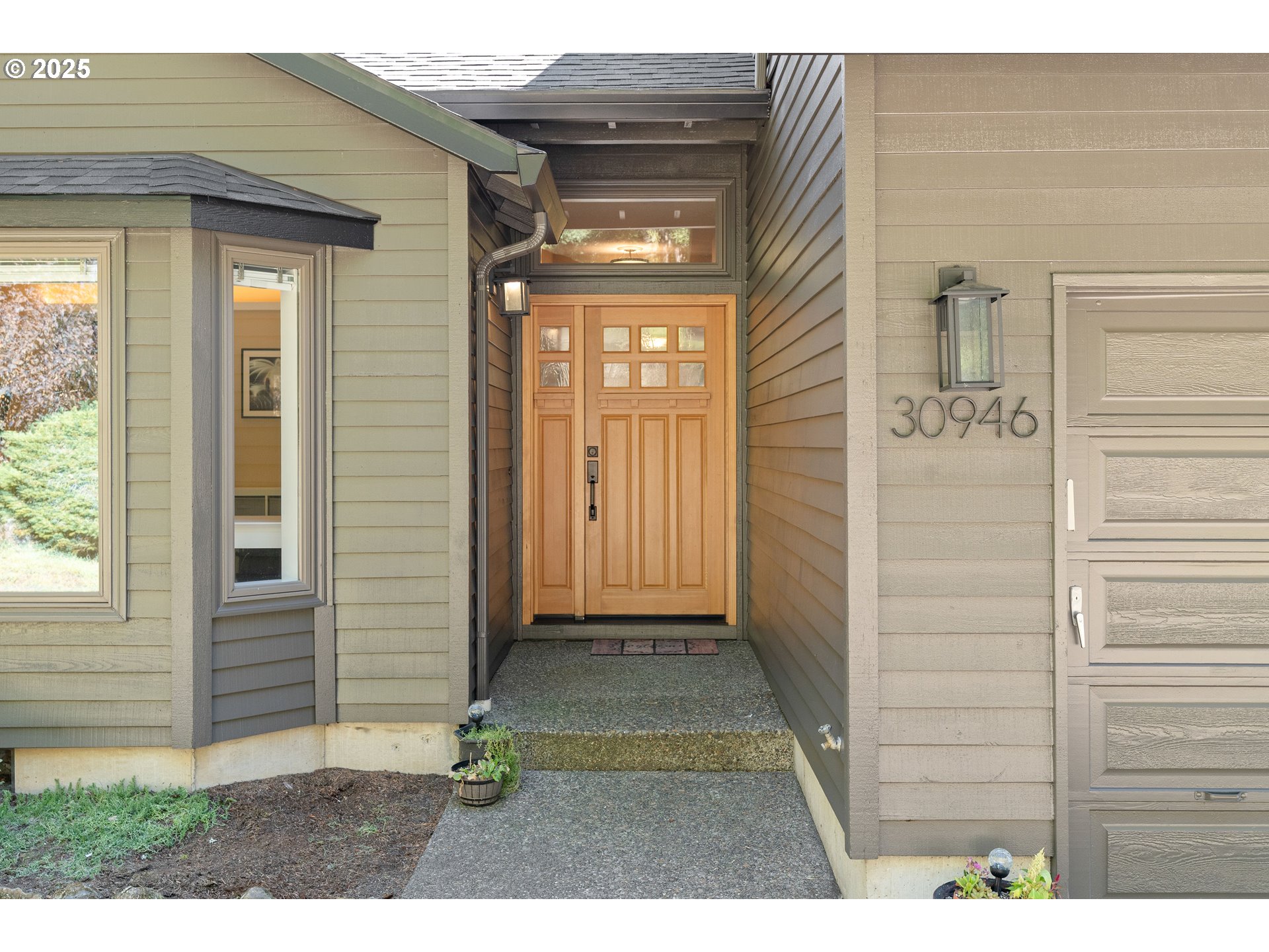30946 Southwest Riverlane Road West Linn, OR 97068 - Photo 4 of 48
