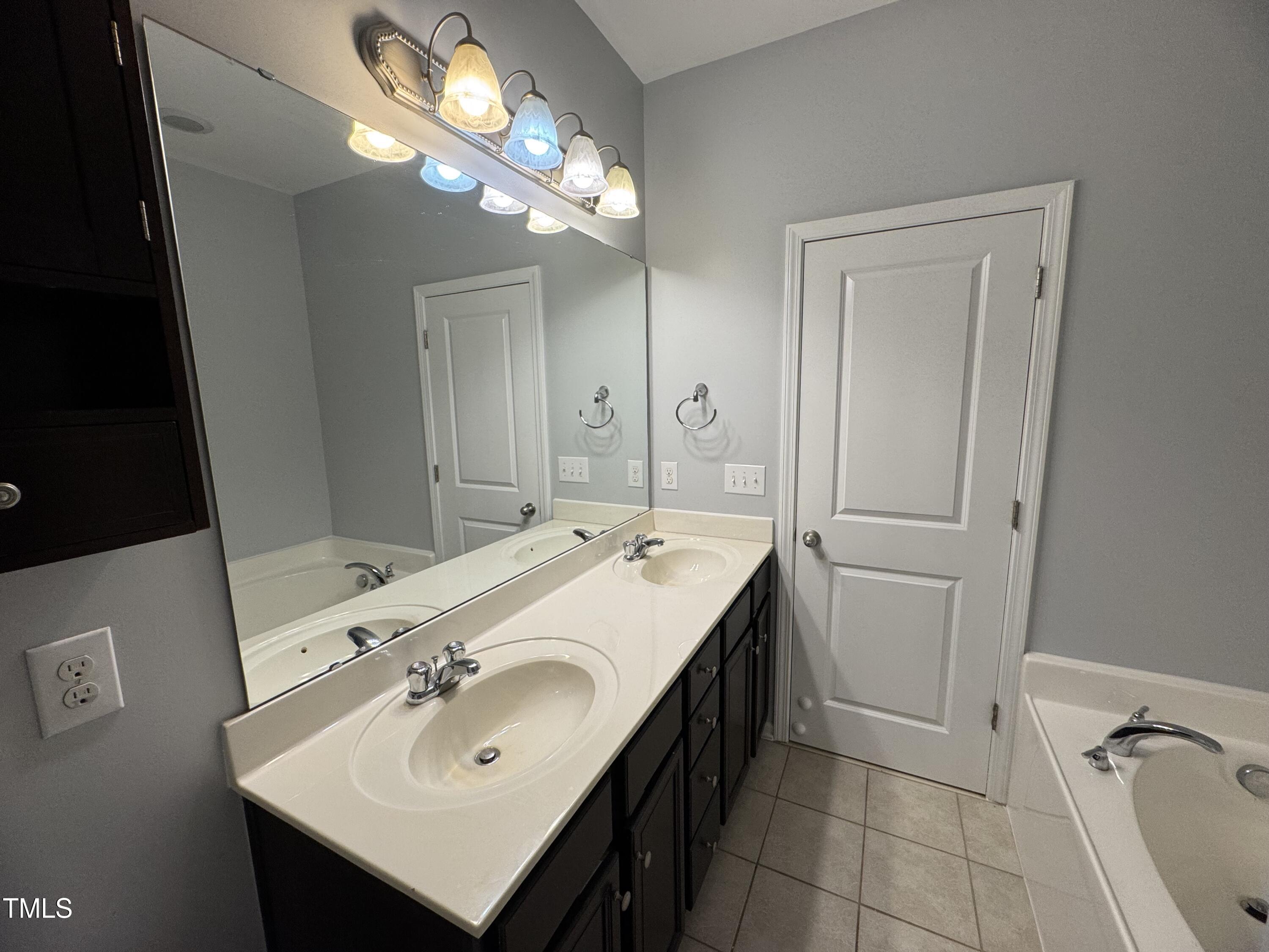 748 Wickham Ridge Road Apex, NC 27539 - Photo 14 of 21 IMG_5589