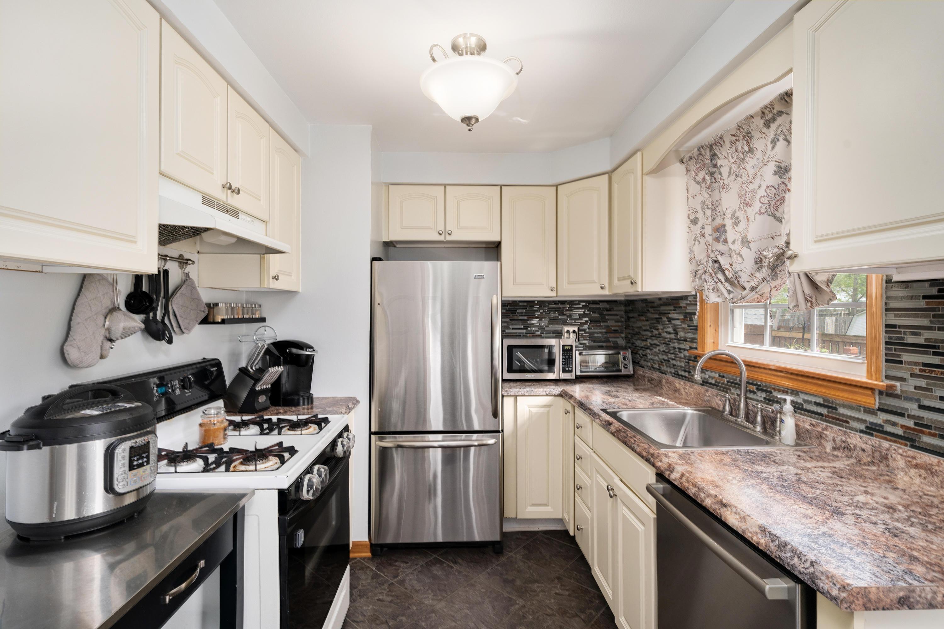 3140 Gerbert Road Columbus, OH 43224 - Photo 22 of 39 Gallery Image 22