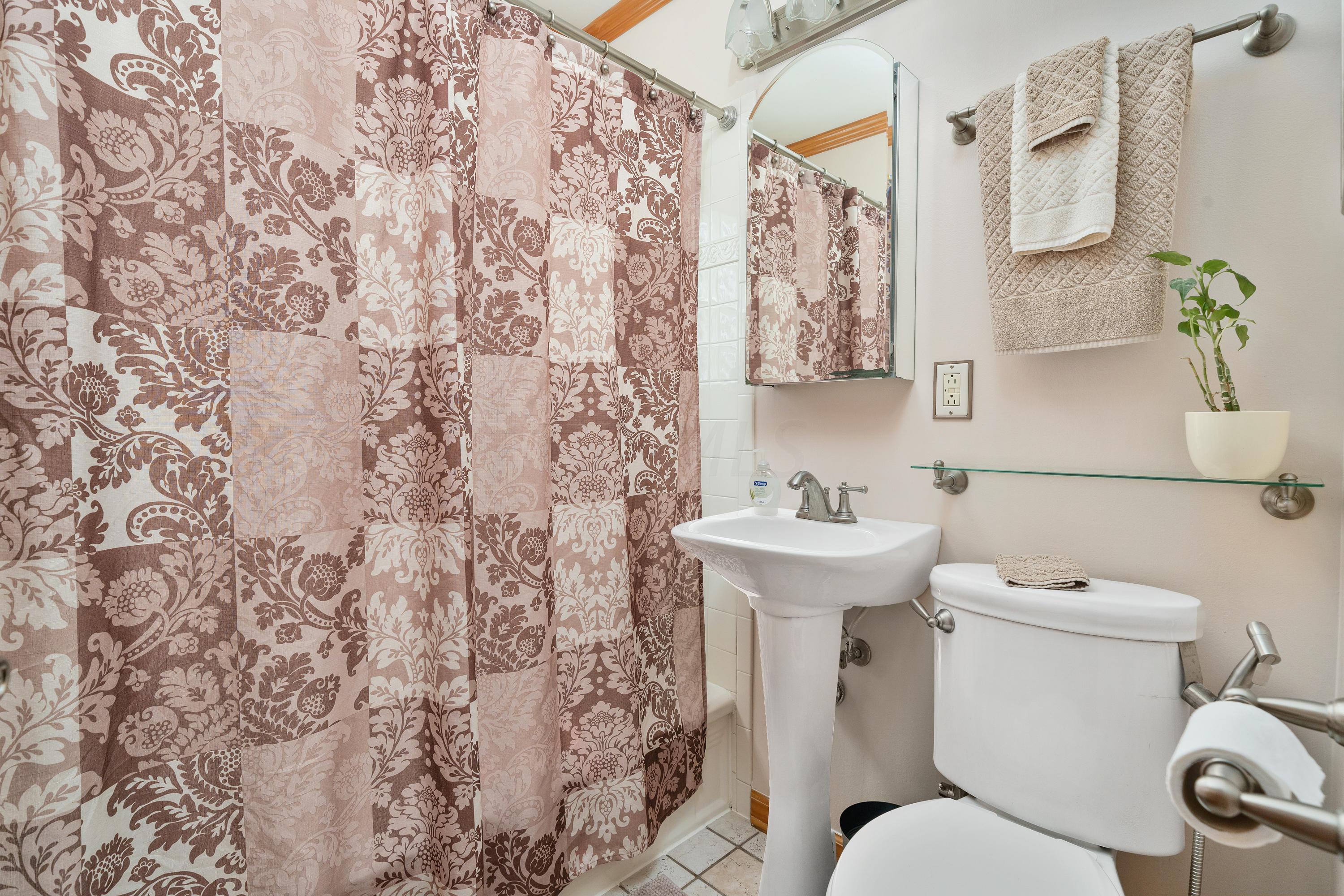 3140 Gerbert Road Columbus, OH 43224 - Photo 10 of 39 Gallery Image 10