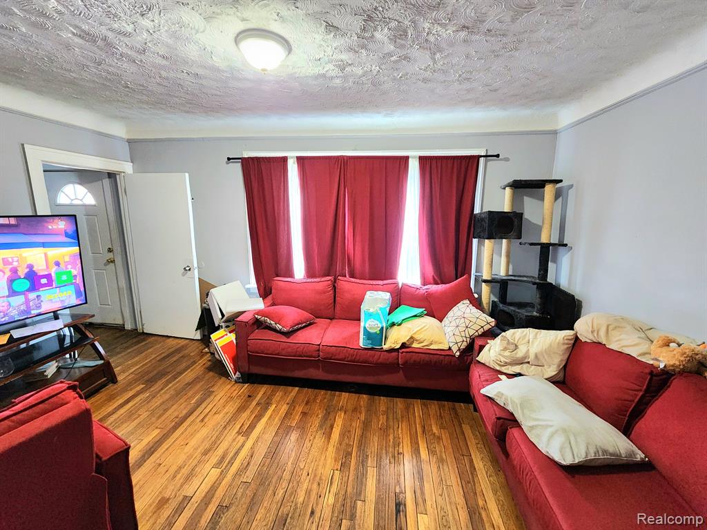 20117 Santa Rosa Drive Detroit, MI 48221 - Photo 3 of 28