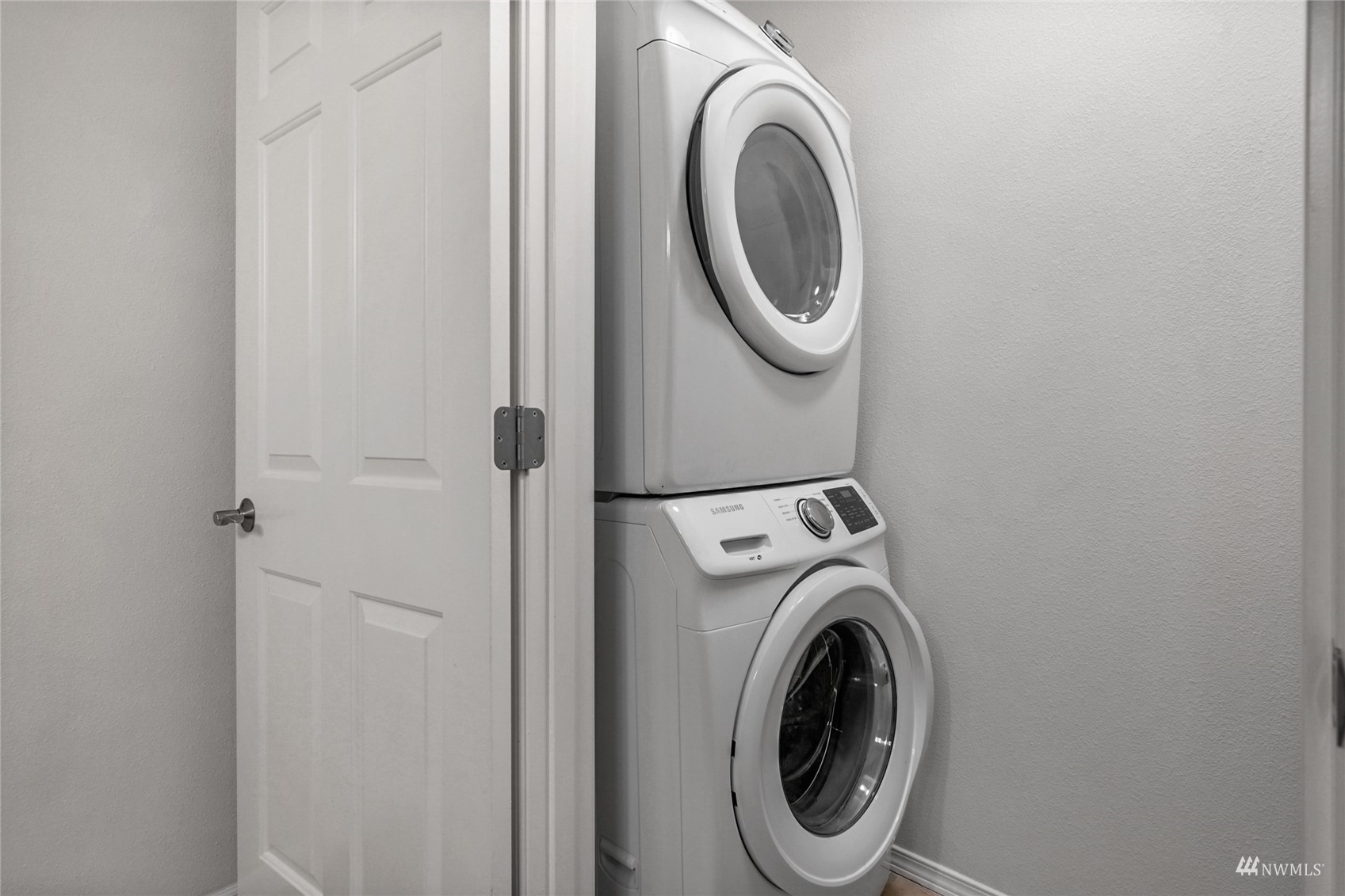 14335 Simonds Road Northeast, Unit A302 Kirkland, WA 98034 - Photo 14 of 25 a utility room with dryer and washer