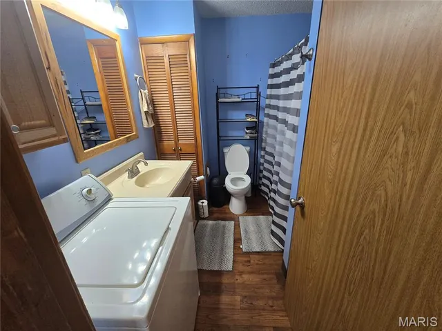 $120,000 | 105 South Maple Street, Stonington, IL 62567