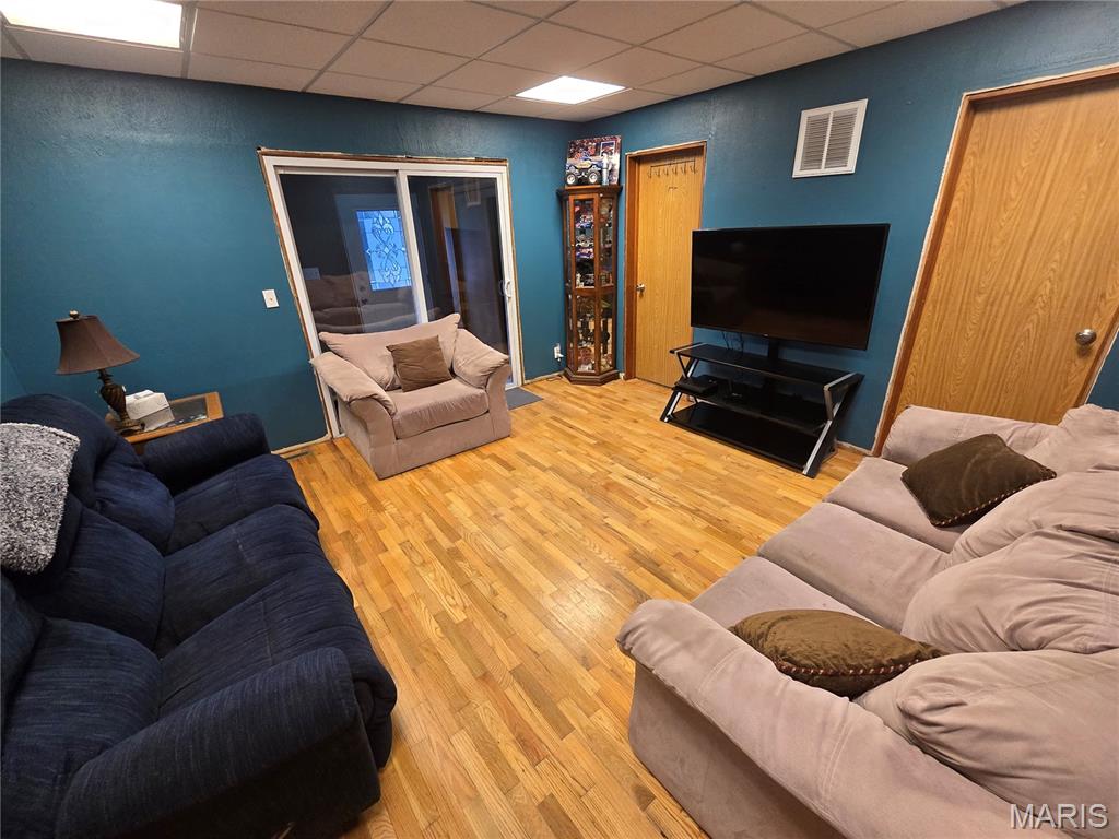 105 South Maple Street Stonington, IL 62567 - Photo 8 of 20