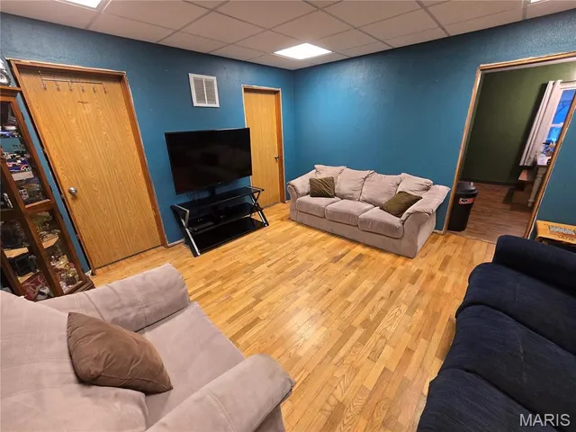 $120,000 | 105 South Maple Street, Stonington, IL 62567