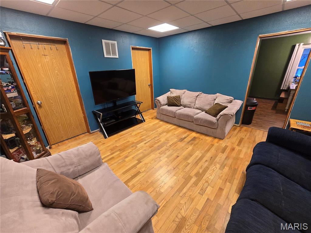 105 South Maple Street Stonington, IL 62567 - Photo 9 of 20