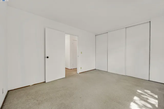 an empty room with a empty space