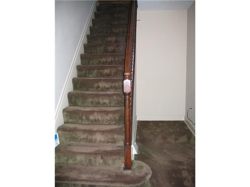 411 Vermont Avenue Rochester, PA 15074 - Photo 3 of 16 Entry/Foyer. The space near the steps is perfect for an office area.