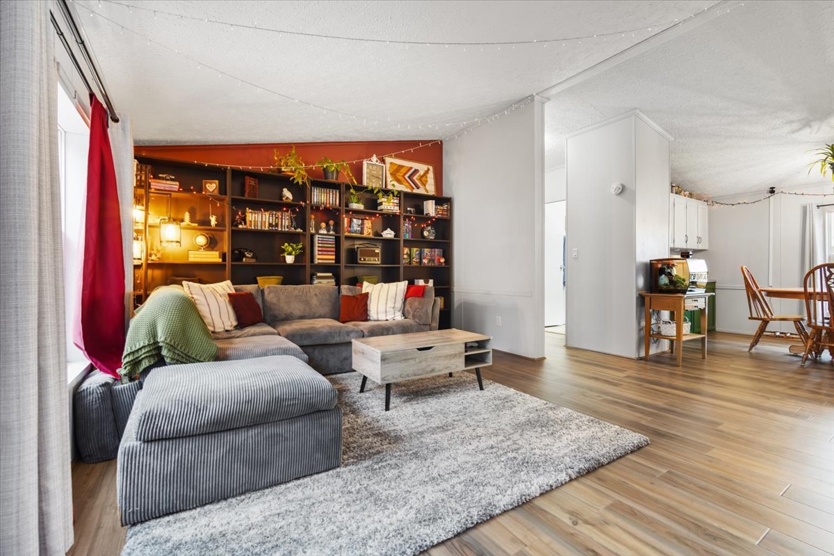 602 West 6th Street Minonk, IL 61760 - Photo 5 of 32 a living room with furniture and a wooden floor