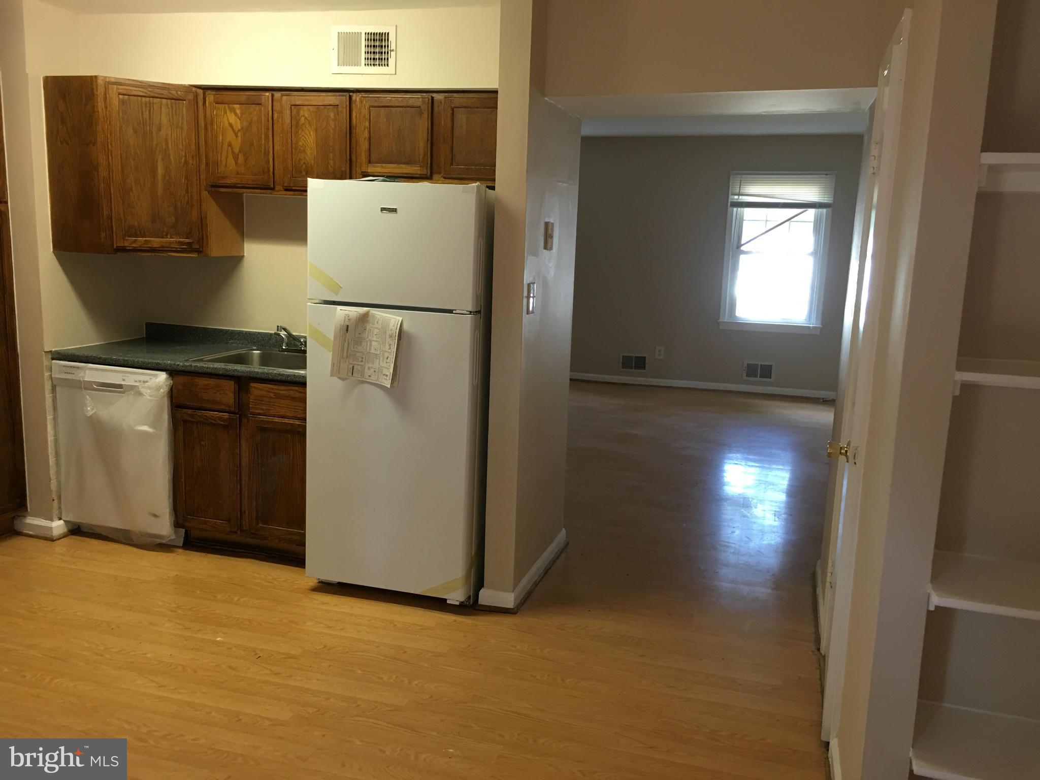 9418 Taney Road Manassas, VA 20110 - Photo 10 of 15 Kitchen
