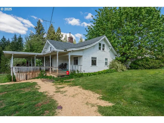 $1,399,950 | 25402 South Schockley Road, Beavercreek, OR 97004