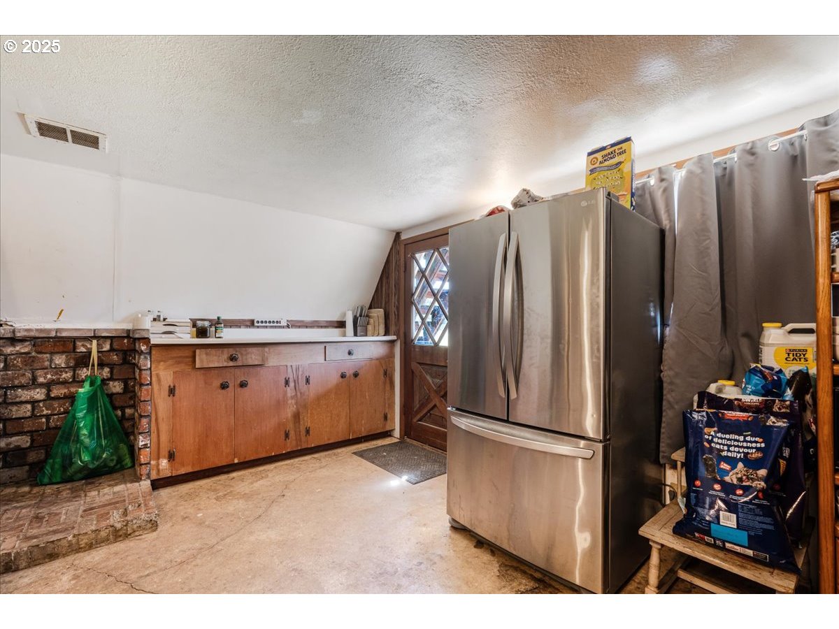 25402 South Schockley Road Beavercreek, OR 97004 - Photo 18 of 48