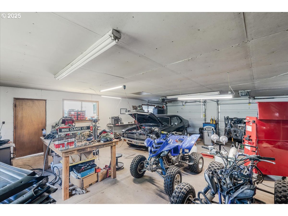 25402 South Schockley Road Beavercreek, OR 97004 - Photo 26 of 48