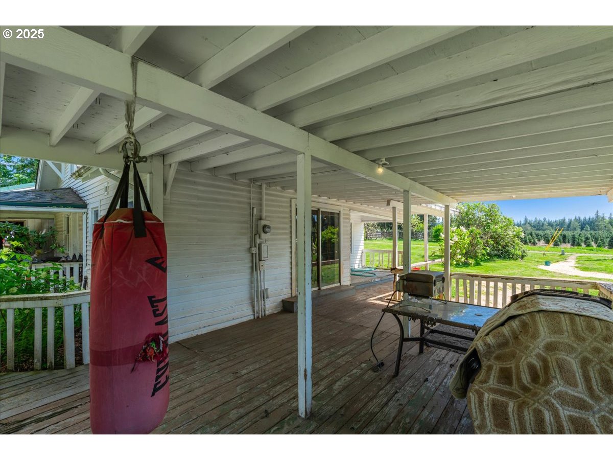 25402 South Schockley Road Beavercreek, OR 97004 - Photo 30 of 48