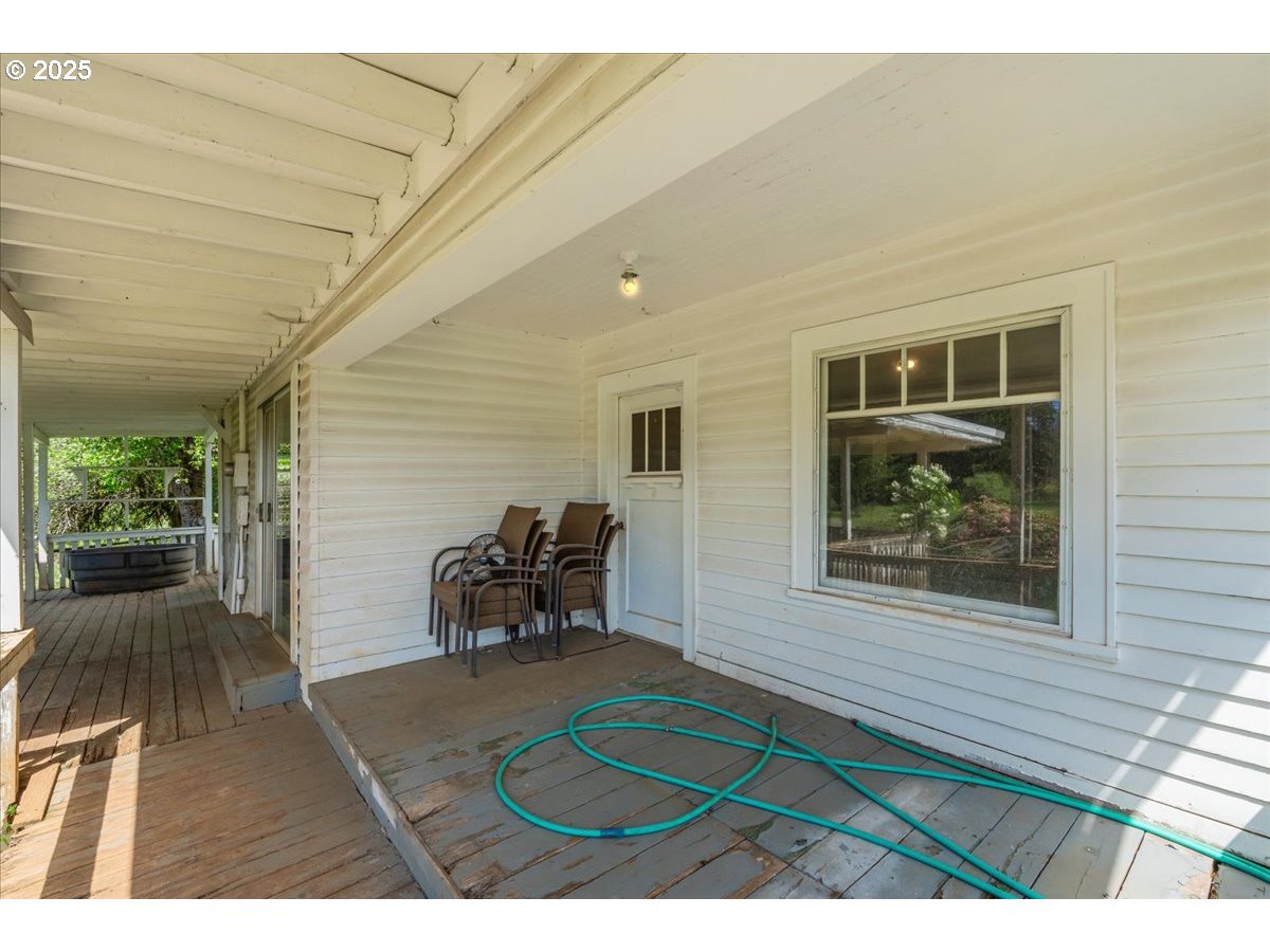 25402 South Schockley Road Beavercreek, OR 97004 - Photo 31 of 48