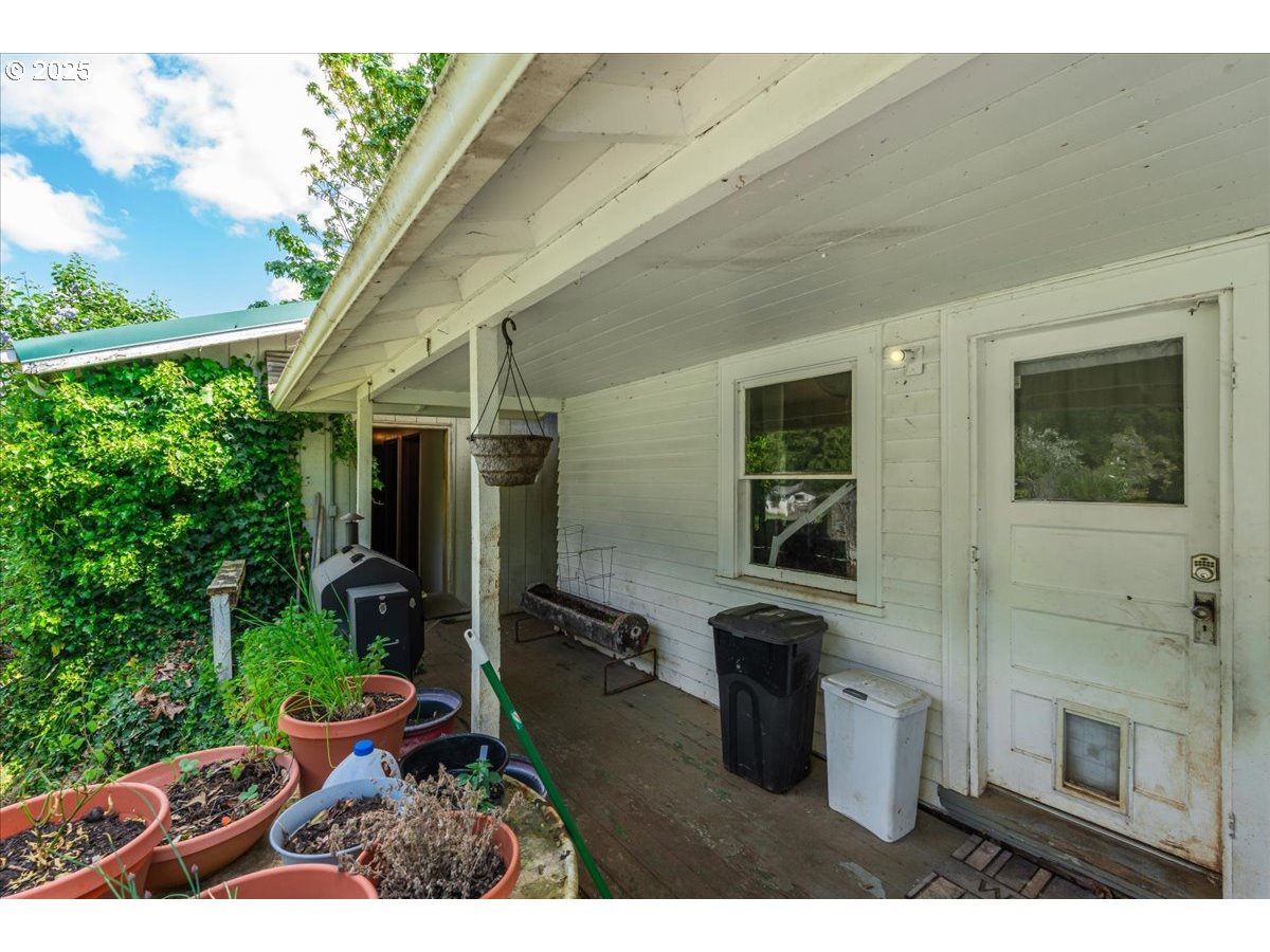 25402 South Schockley Road Beavercreek, OR 97004 - Photo 33 of 48