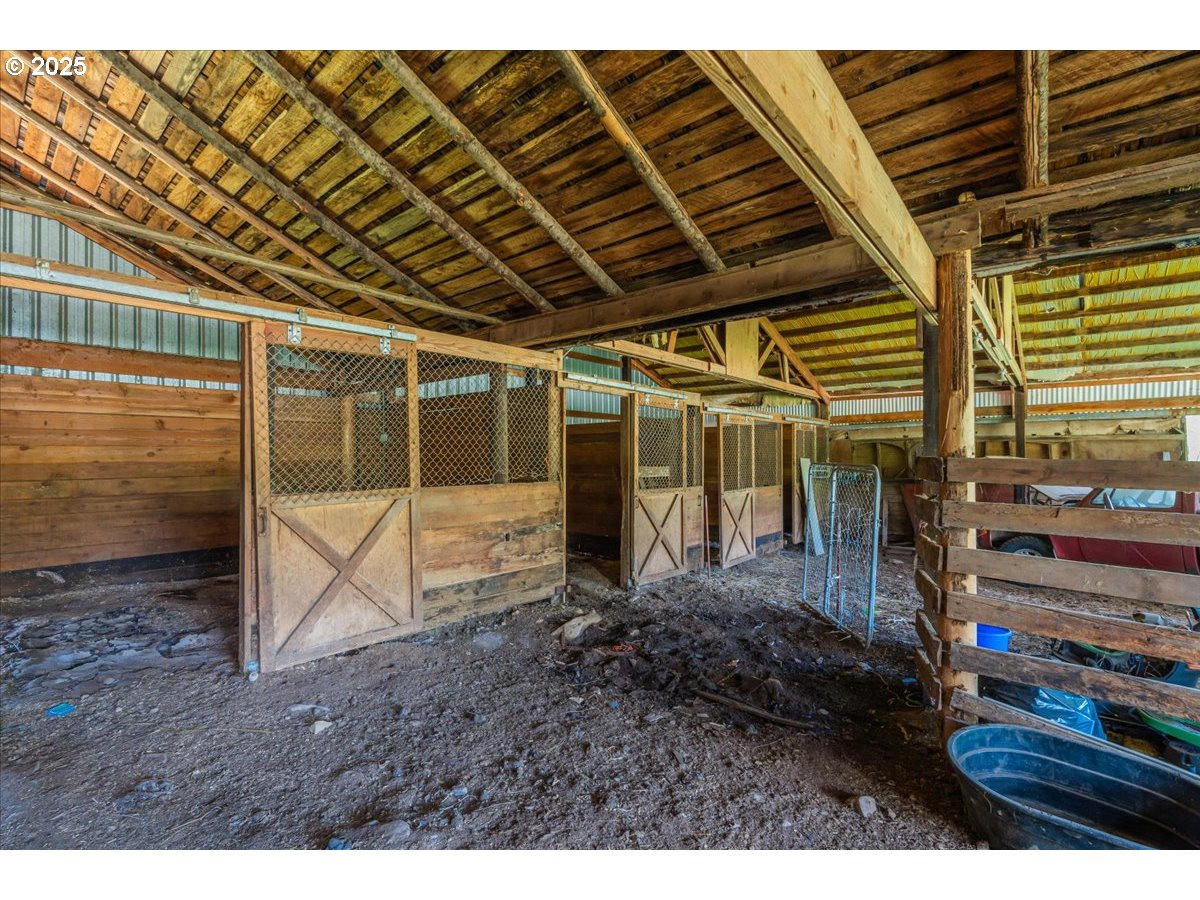 25402 South Schockley Road Beavercreek, OR 97004 - Photo 35 of 48