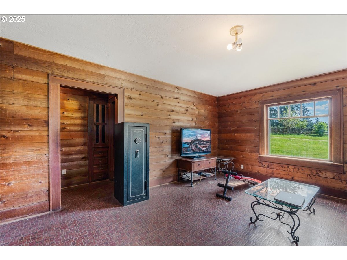 25402 South Schockley Road Beavercreek, OR 97004 - Photo 9 of 48