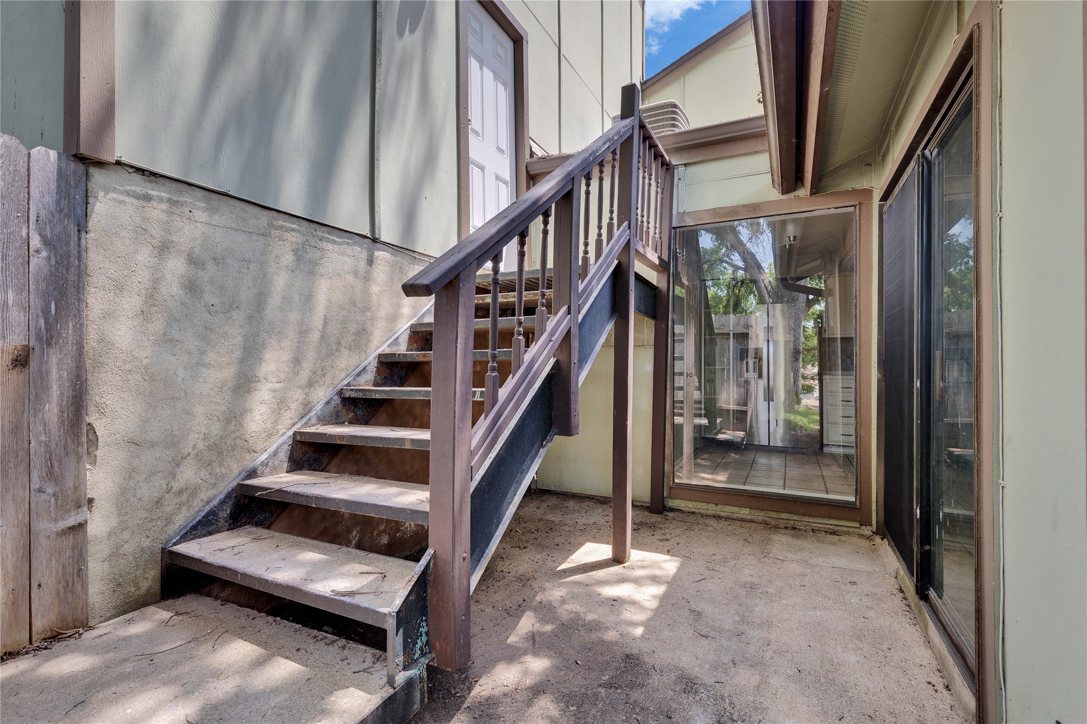 1714 Timber Ridge Drive Austin, TX 78741 - Photo 23 of 25 Gallery Image 23