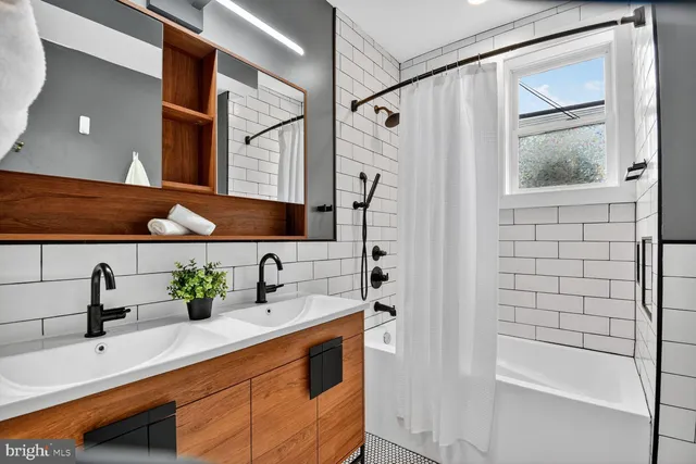 $799,000 | 1027 6th Street Northeast, Washington, DC 20002