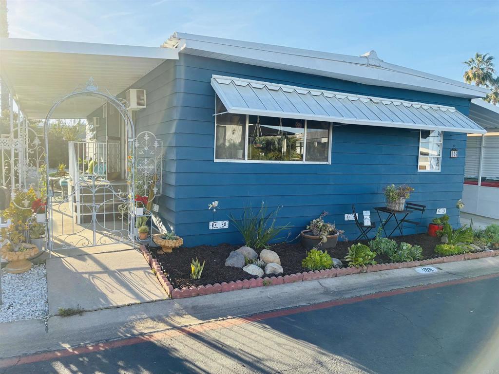 8301 Mission Gorge, Unit 189 Santee, CA 92071 - Photo 3 of 23 Exterior Front