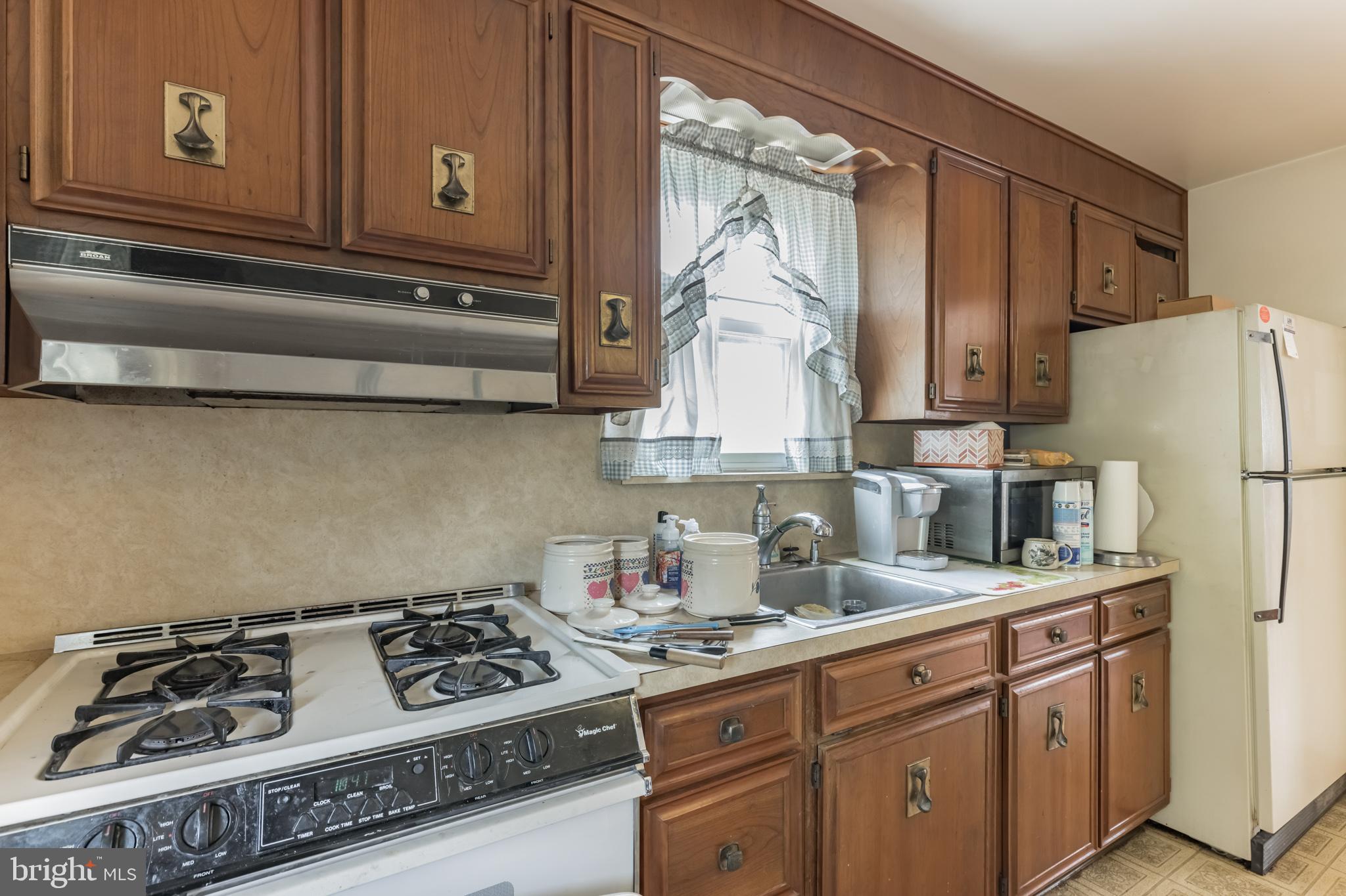 1226 Kendrick Road Baltimore, MD 21237 - Photo 6 of 29