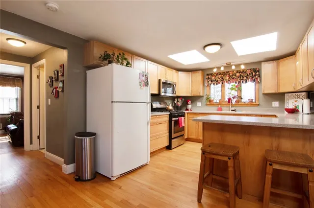 $3,350 | 253 Fairfax Drive, Warwick, RI 02888