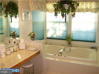 608 Signers Circle Evesham, NJ 08053 - Photo 8 of 12 Bathroom