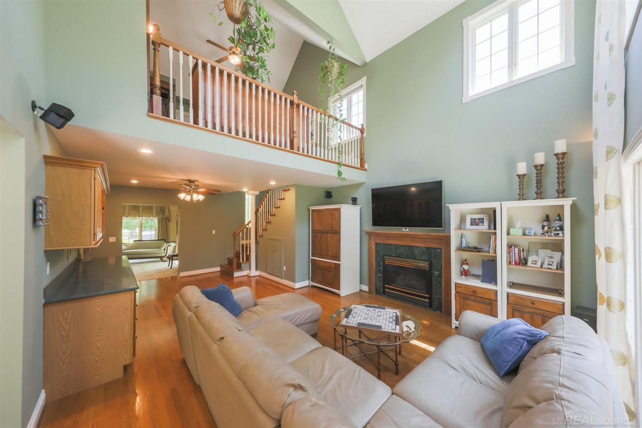 821 Trombley Road Grosse Pointe, MI 48230 - Photo 16 of 60 Family Room