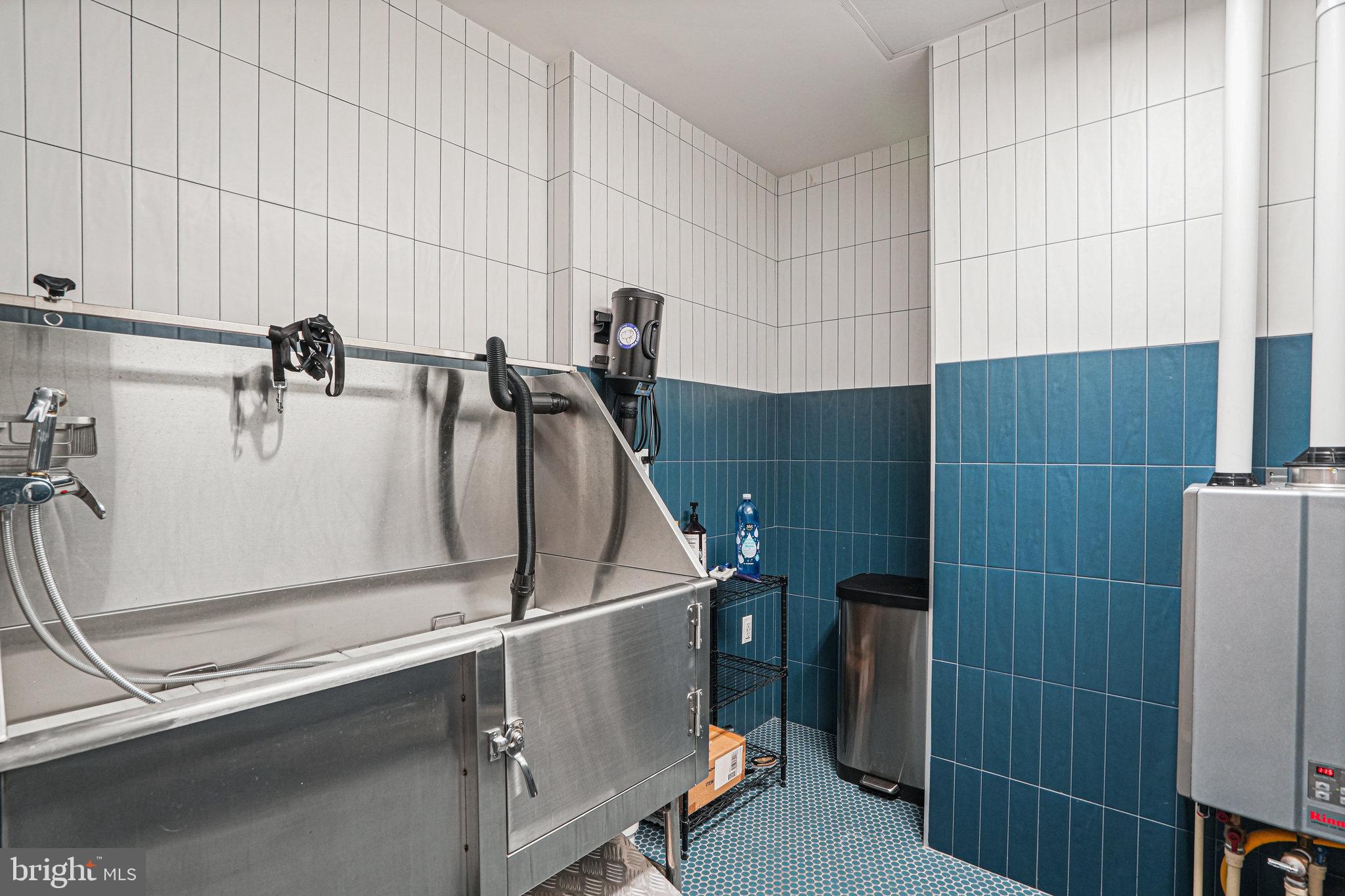 37 L Street Southeast, Unit 101 Washington, DC 20003 - Photo 13 of 34