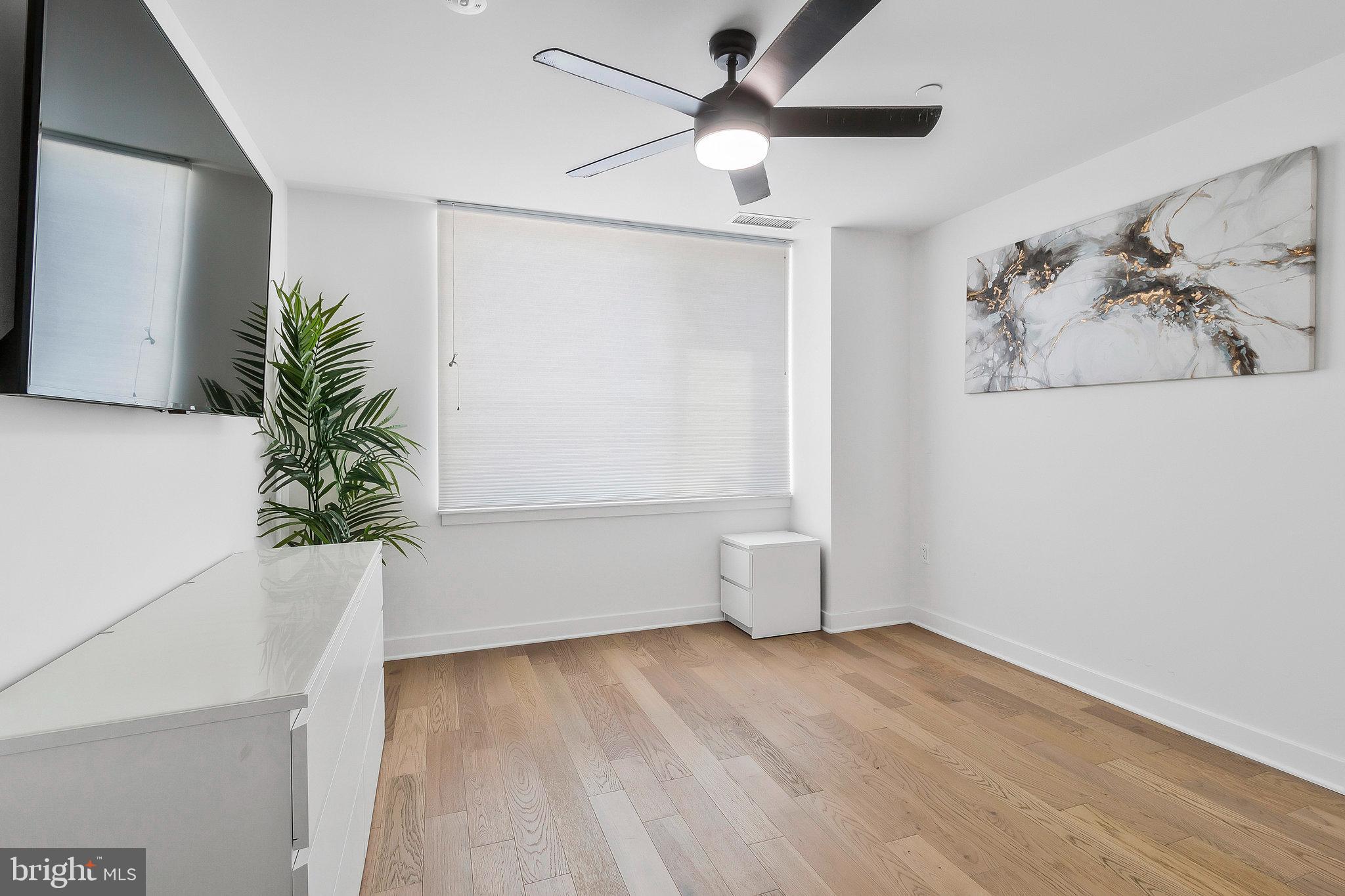 37 L Street Southeast, Unit 101 Washington, DC 20003 - Photo 31 of 34