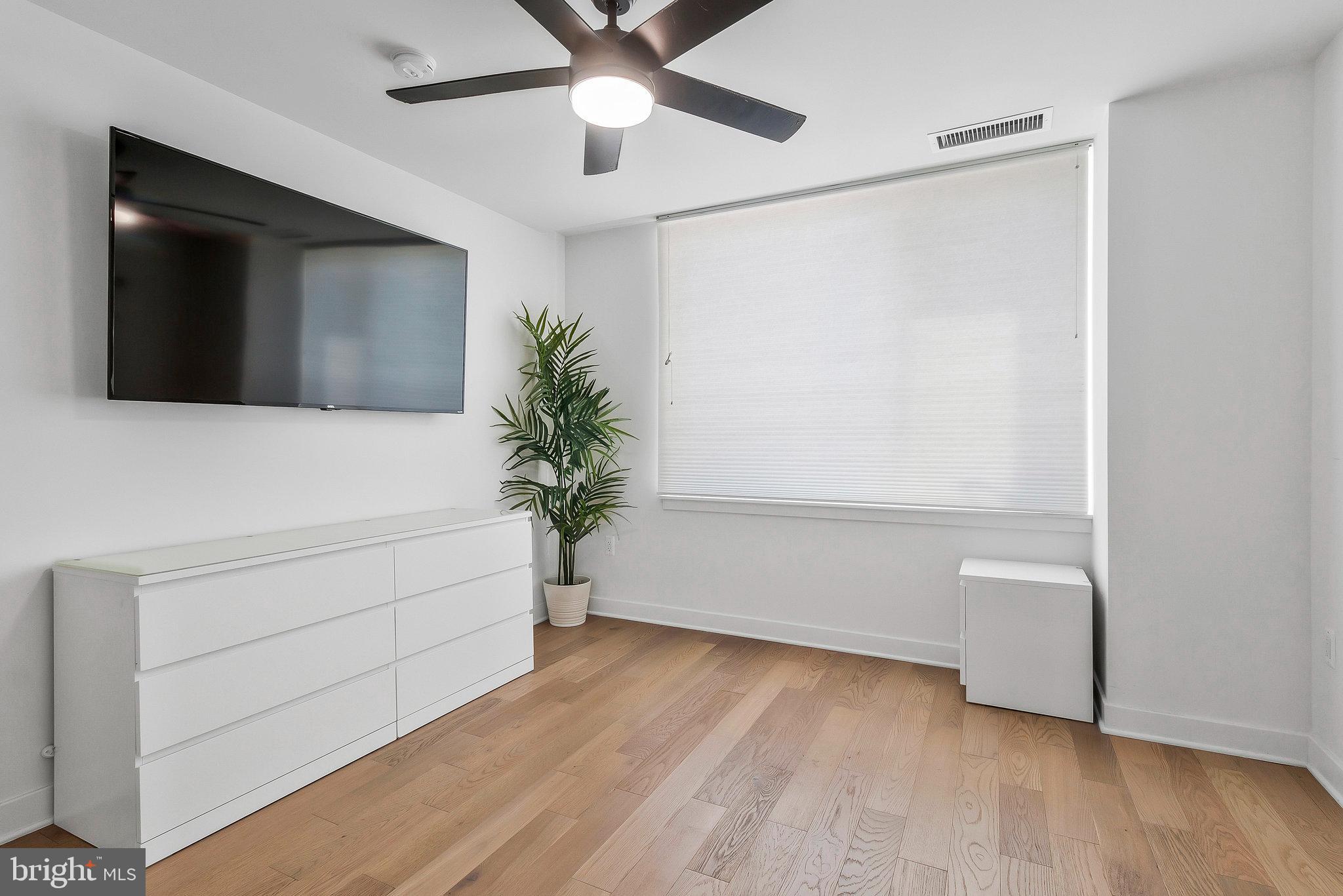 37 L Street Southeast, Unit 101 Washington, DC 20003 - Photo 32 of 34