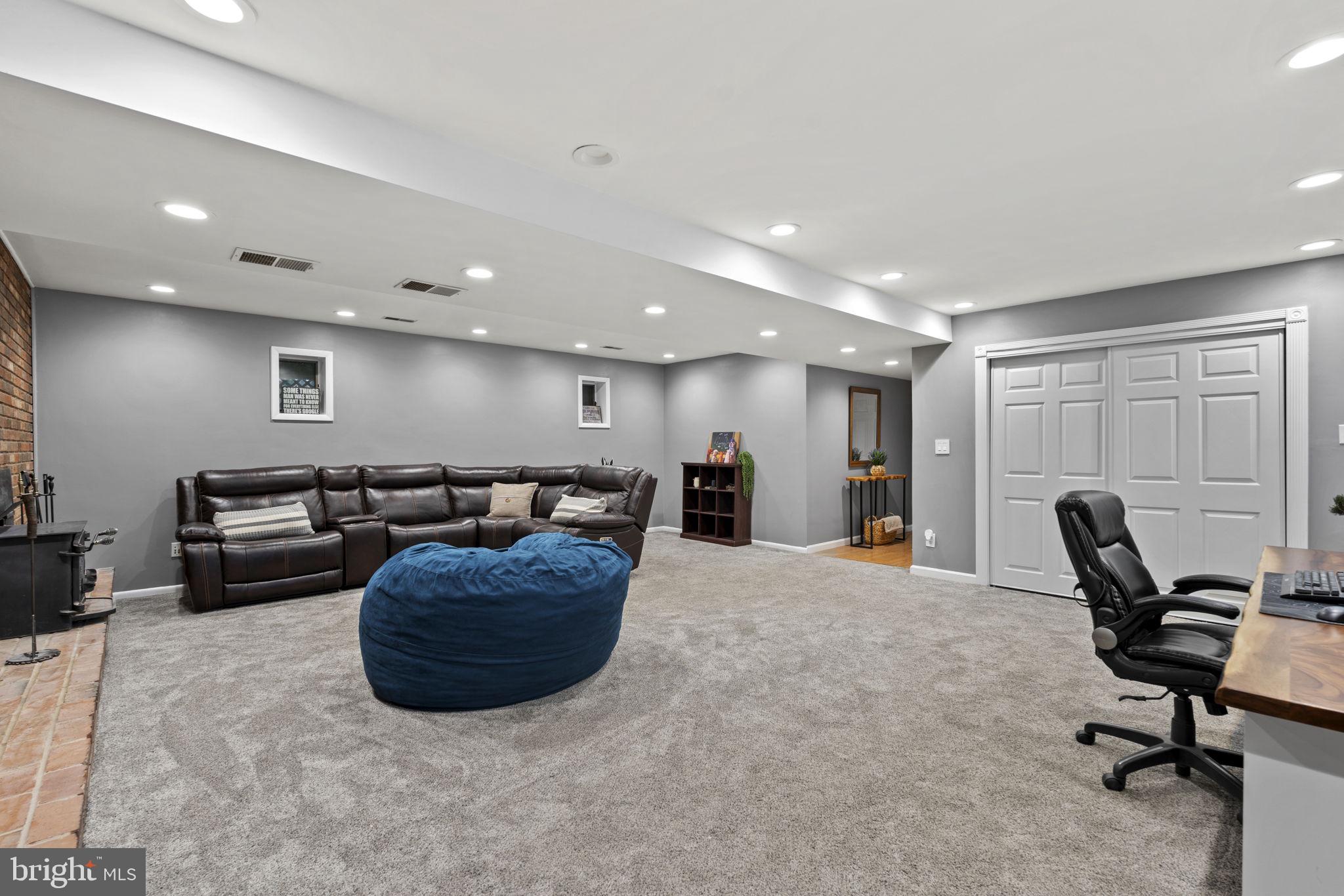 5417 Ridge Road Mount Airy, MD 21771 - Photo 27 of 49 Gallery Image 27