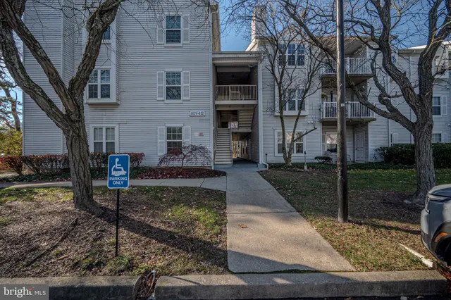 $175,000 | 410 Ashton Lane, Unit 410, New Castle, DE 19720