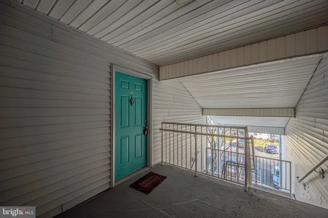 $175,000 | 410 Ashton Lane, Unit 410, New Castle, DE 19720