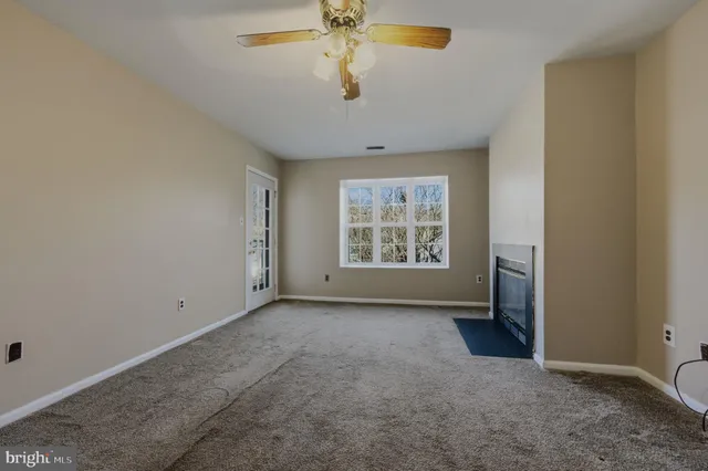 $175,000 | 410 Ashton Lane, Unit 410, New Castle, DE 19720