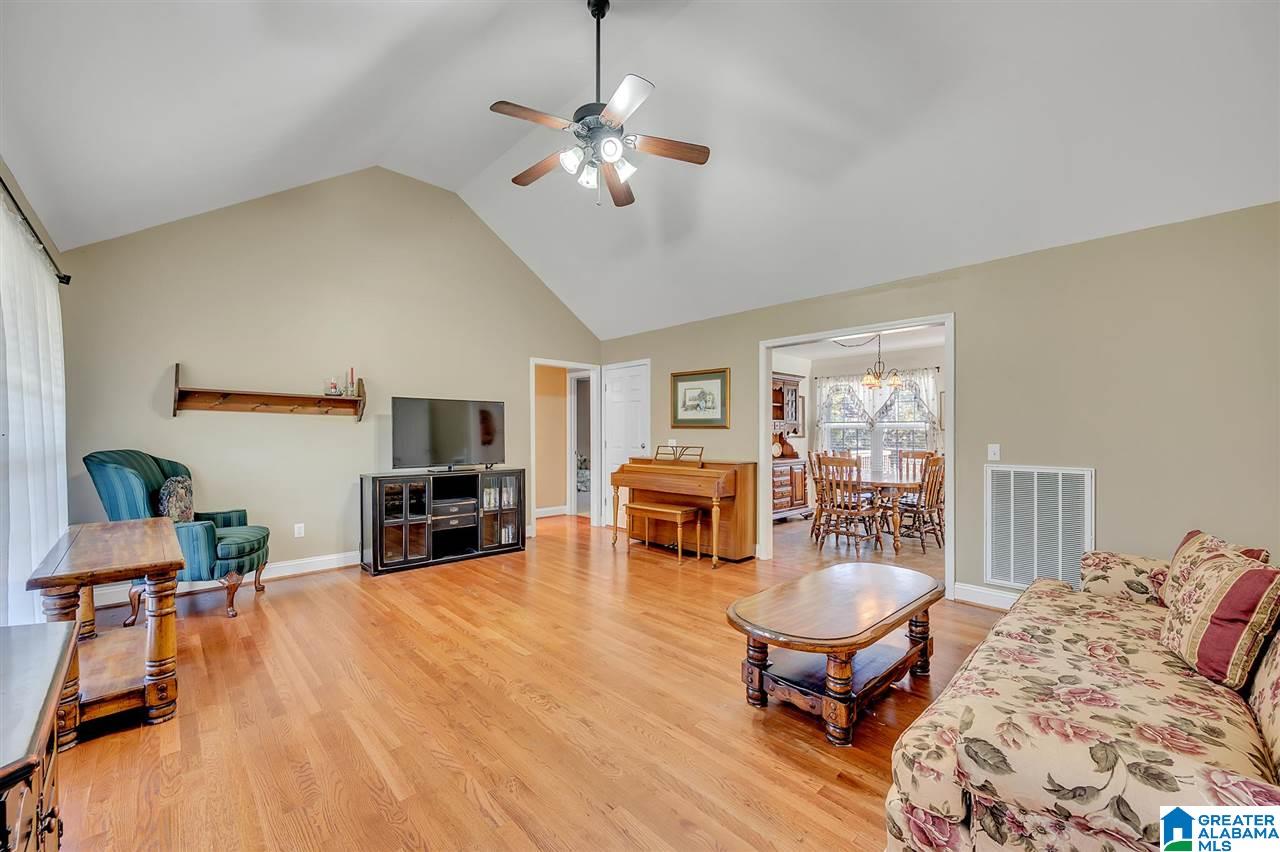 220 Abbey Road Warrior, AL 35180 - Photo 6 of 38