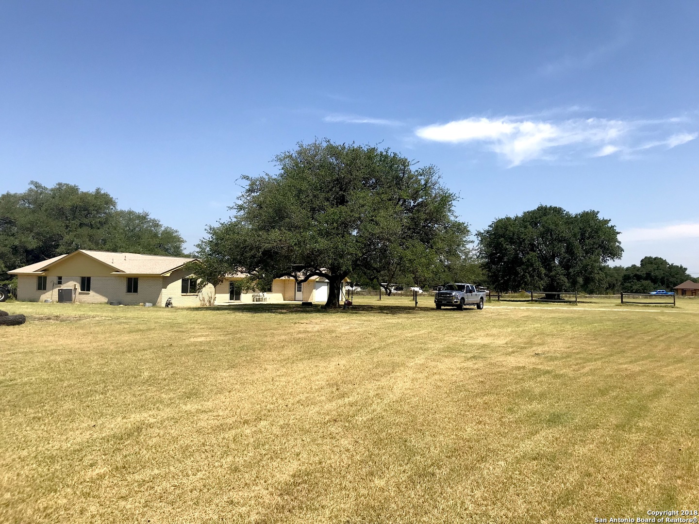 60 Wisdom Road Pleasanton, TX 78064 - Photo 9 of 29 a view of an ocean view