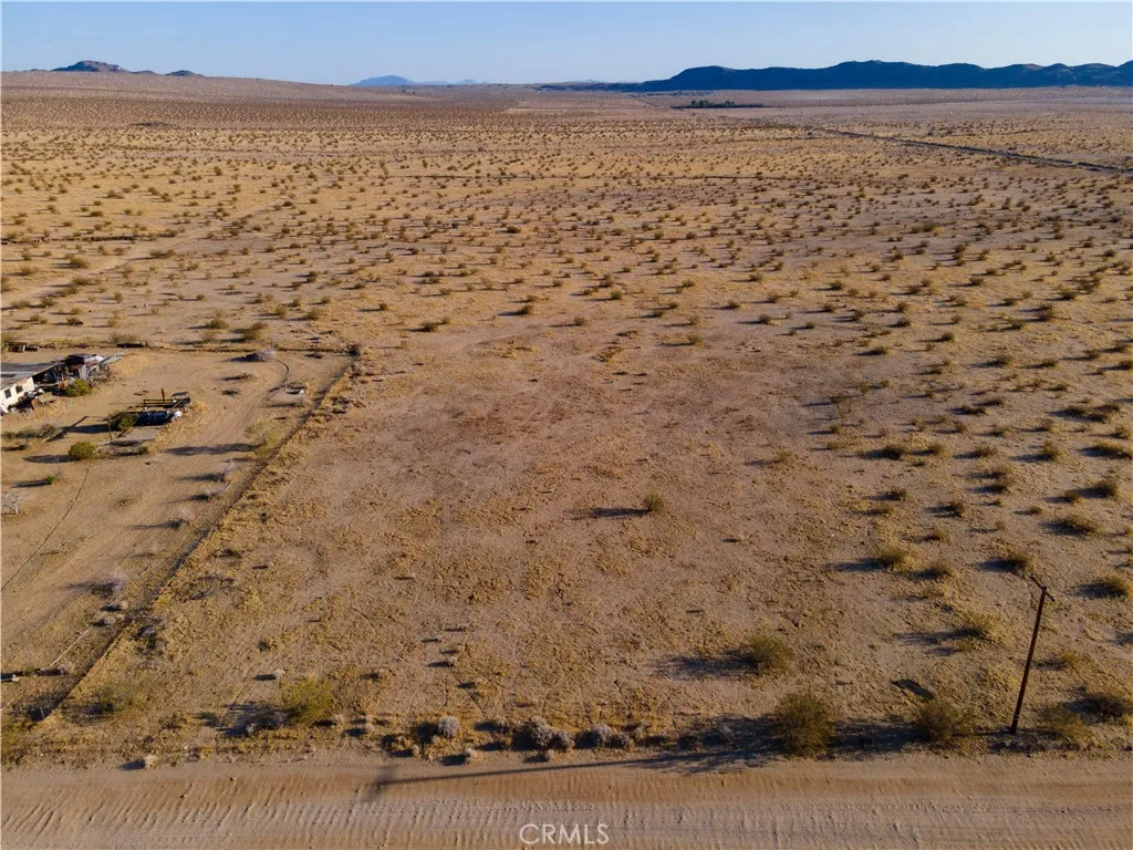 5 Sunflower Yucca Valley, CA 92252 - Photo 4 of 15 a view of city with ocean