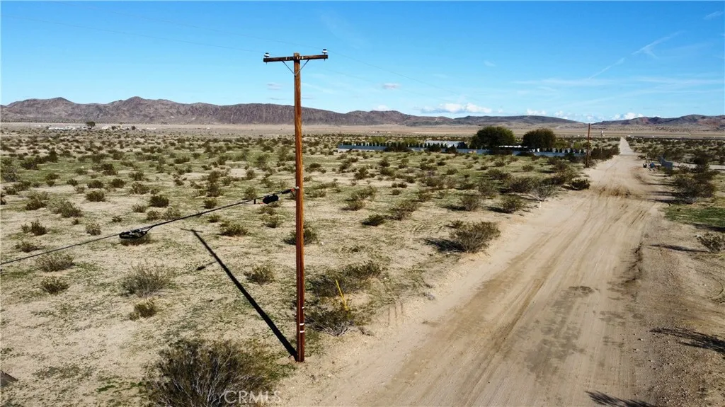 5 Sunflower Yucca Valley, CA 92252 - Photo 7 of 15 a view of a city