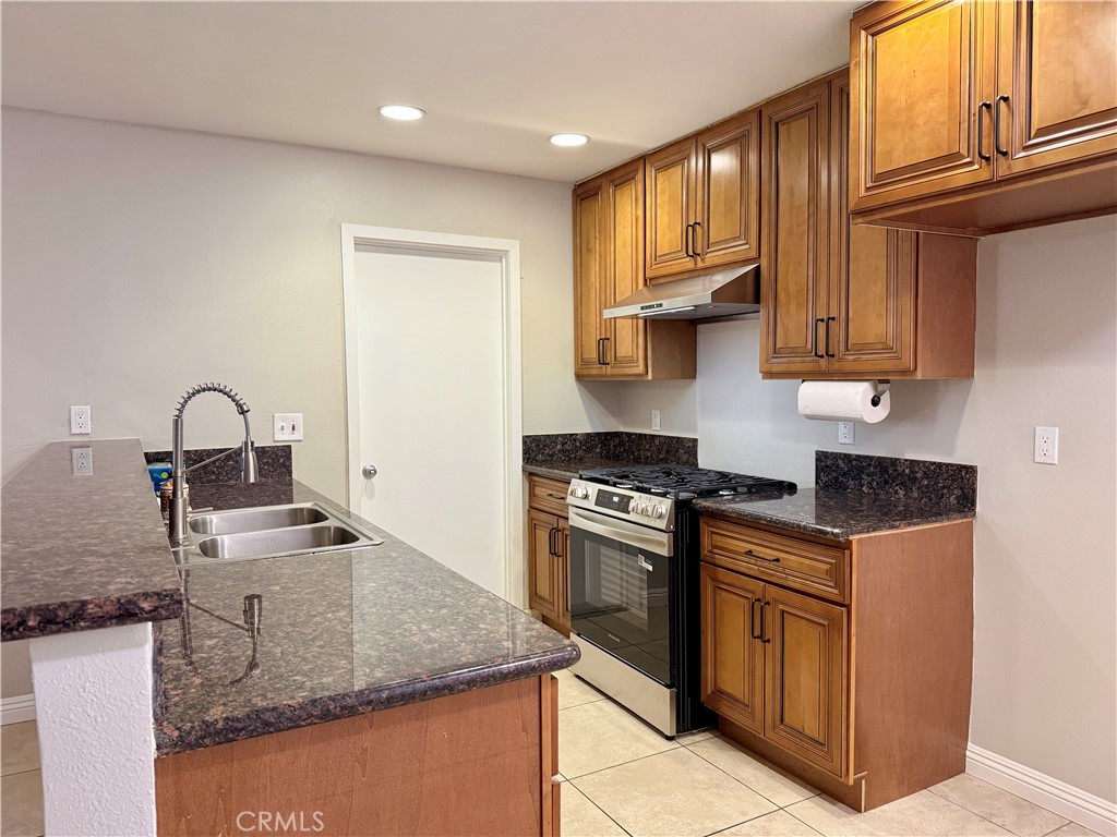 713 Edwin Avenue Pomona, CA 91767 - Photo 13 of 31