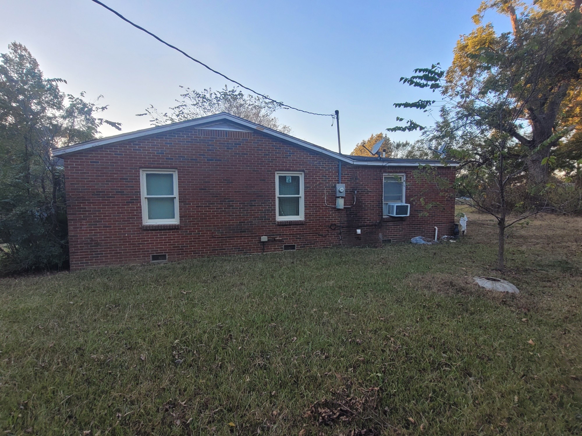 12586 Macon Road Collierville, TN 38017 - Photo 3 of 7 a backyard of a house with lots of green space