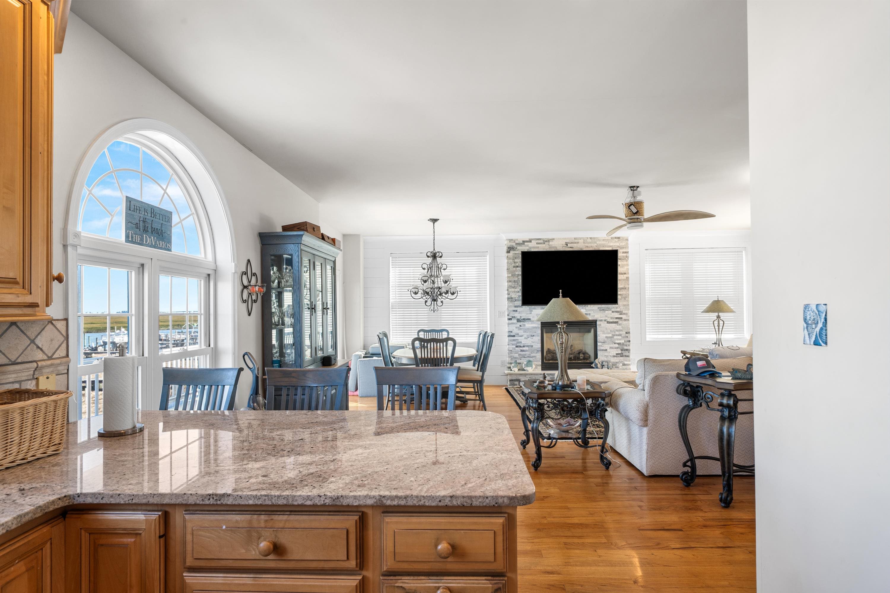 448 Avalon Avalon, NJ 08202 - Photo 5 of 32 a view of a living room and kitchen view