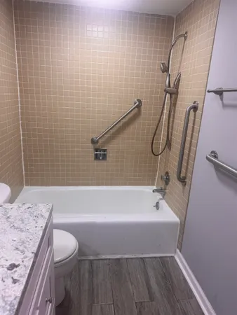 $1,400 | 6633 Poplar Woods Circle South, Unit 1, Germantown, TN 38138