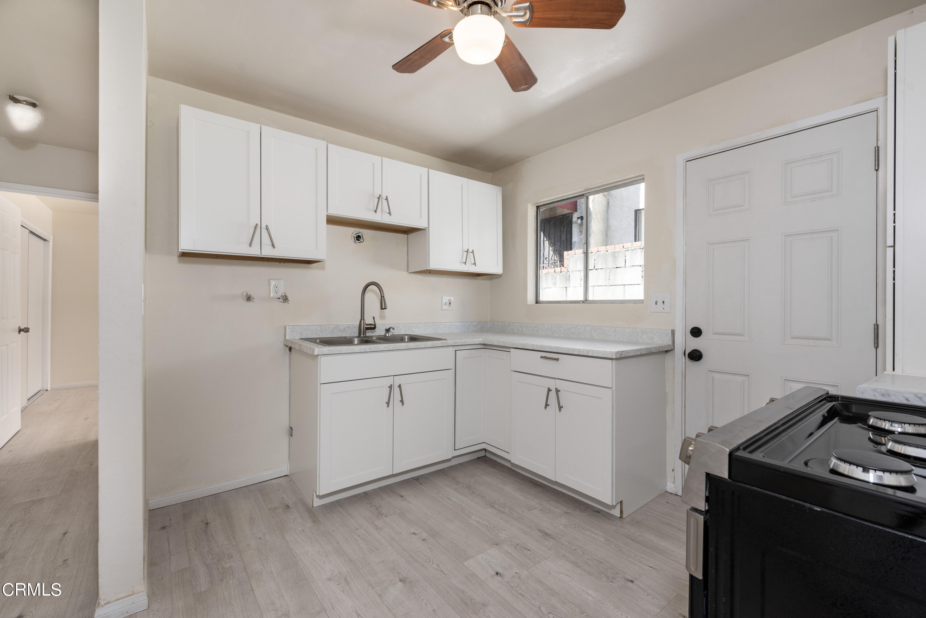 230 Pepper Street Pasadena, CA 91103 - Photo 6 of 21 228_230_Pepper_006