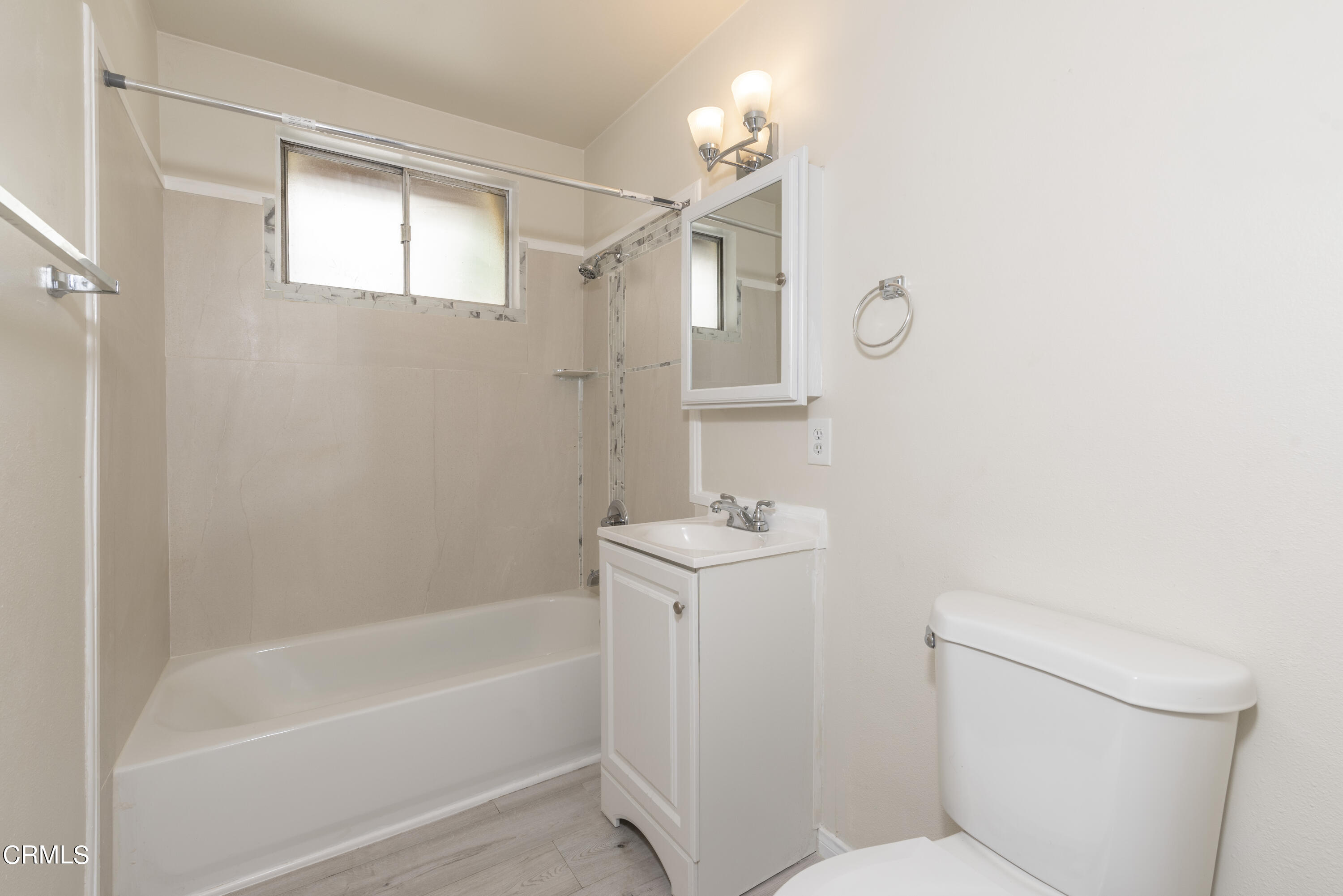 230 Pepper Street Pasadena, CA 91103 - Photo 8 of 21 228_230_Pepper_008